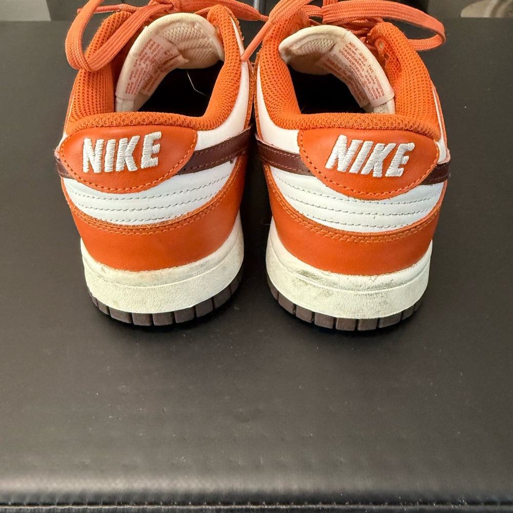 Women’s Nike Burnt Orange Dunks. Size 9. - Picture 3 of 4